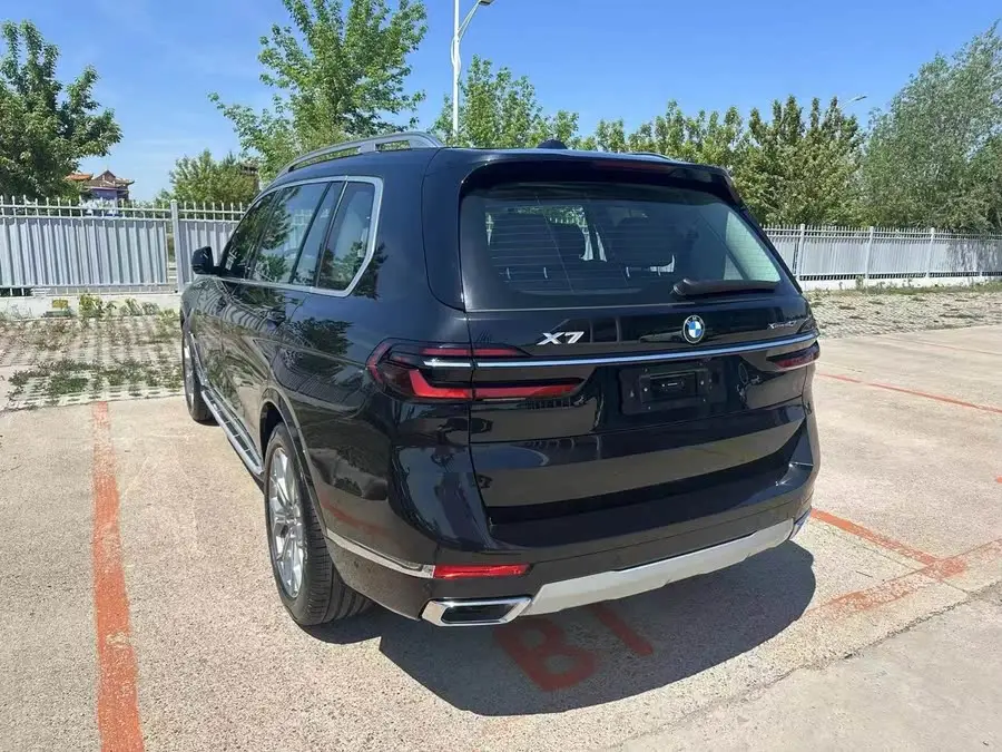بي إم دبليو X7 2023 xDrive40i باقة الرفاهية