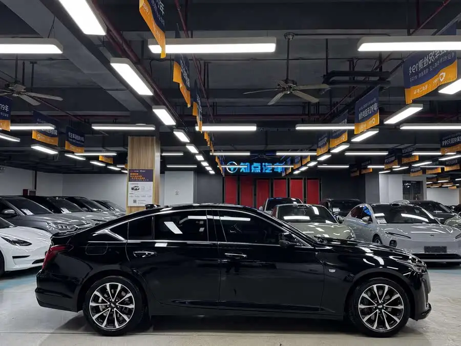 كاديلاك CT5 2022 28T بريميوم