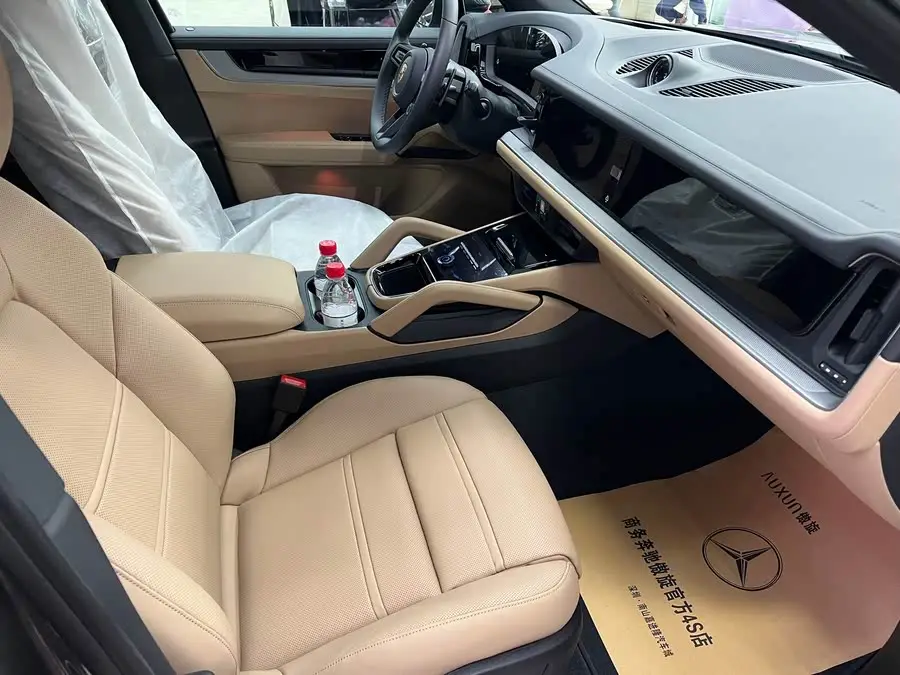 كايين 2025 طراز كايين 3.0T