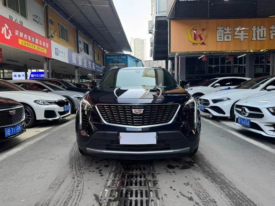 كاديلاك XT4 2021 طراز 28T دفع أمامي رائد