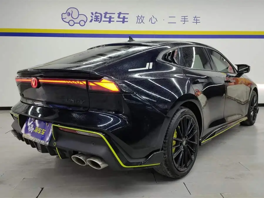 Changan UNI-V 2022 1.5T Sport Version