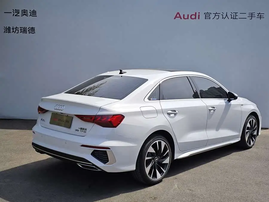 أودي A3 2023 A3L ليموزين 35 TFSI طراز رياضي أنيق