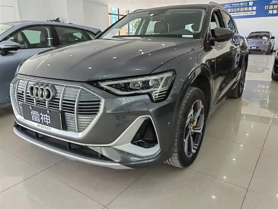 Audi e-tron 2021 50 quattro Premium