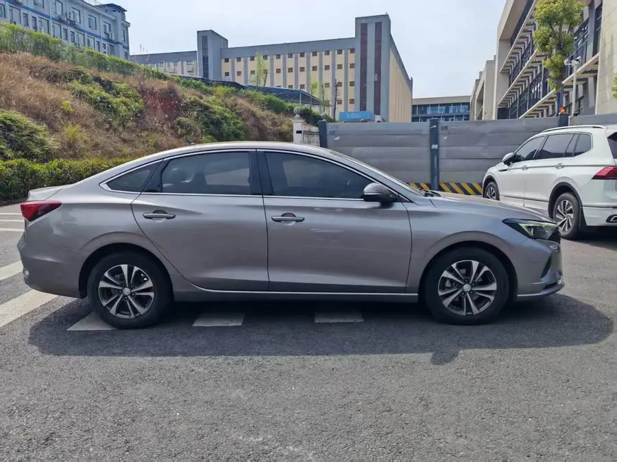 إيدونغ 2020 بلس بلو ويلي NE 1.4T GDI DCT بريميوم