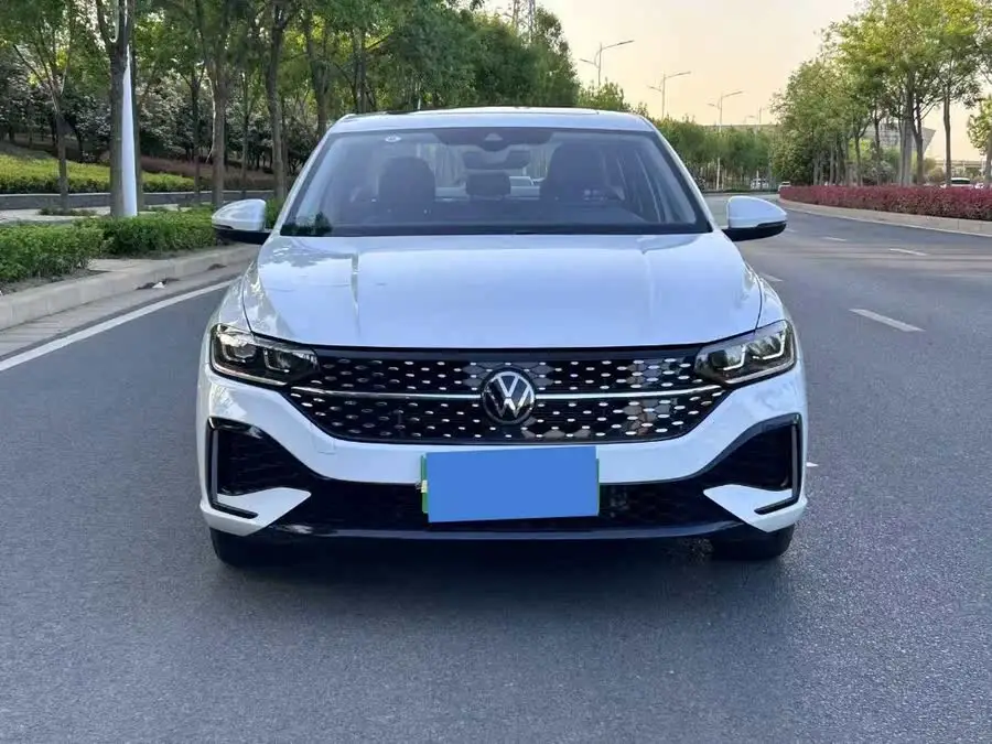 لافيدا 2024 1.5 لتر أوتوماتيكي إصدار خمسة مليون