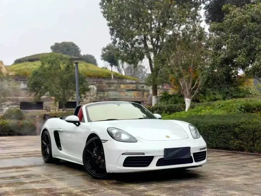 Porsche 718 2018 Model Boxster 2.0T