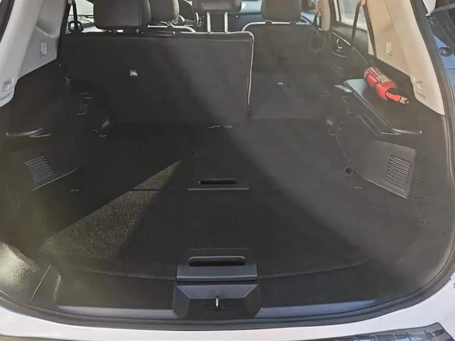 نيسان إكس-تريل 2021 2.0 لتر CVT 2WD XL بريميوم الذكية