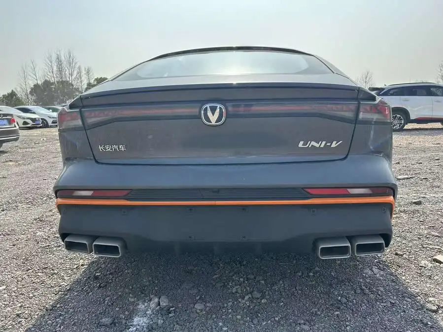 Changan UNI-V 2023 1.5T Premium