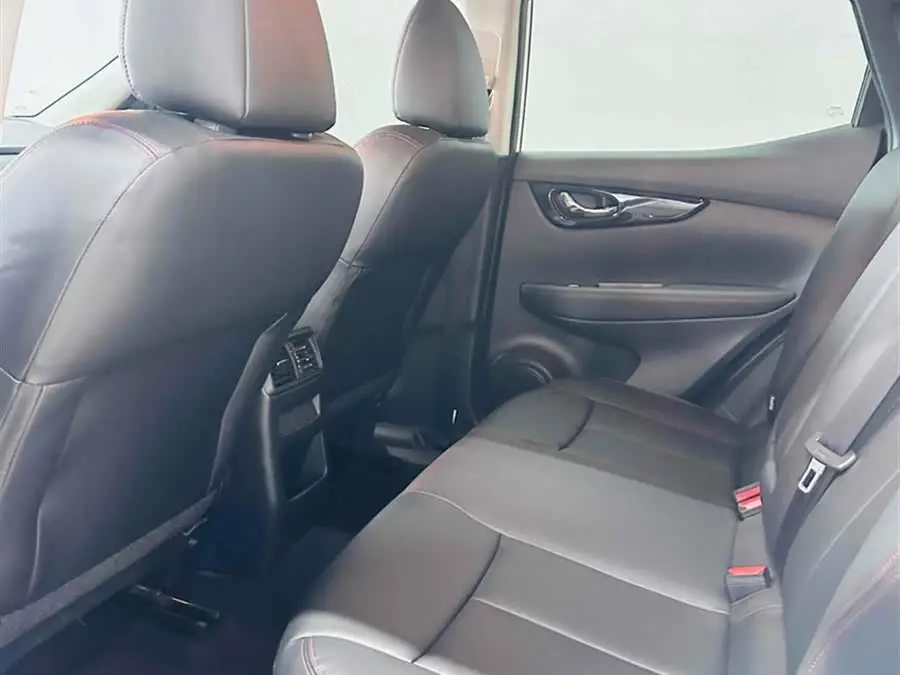 2023 نيسان إكس-تريل كلاسيك 2.0 لتر CVT XV نسخة الراحة