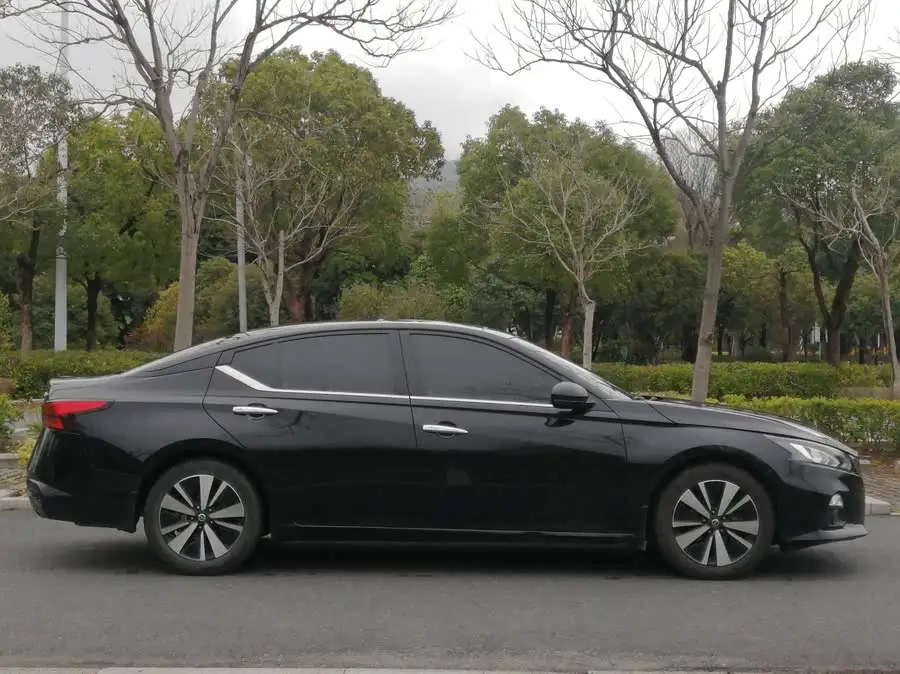 تينيا 2021 2.0 لتر XL إصدار الراحة