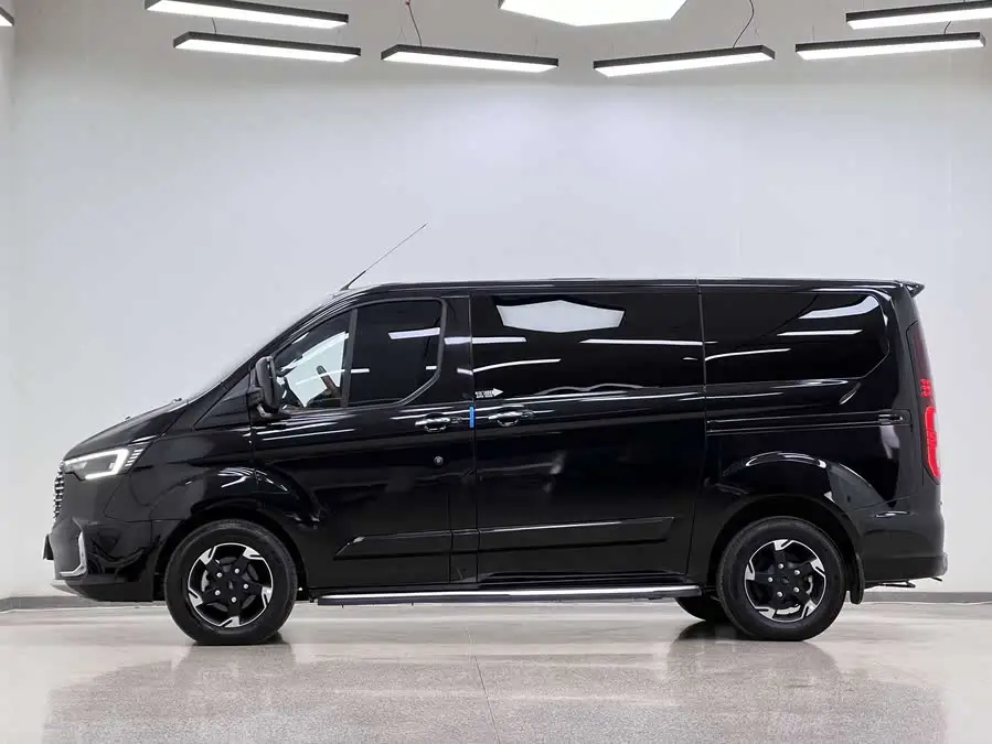 Tourneo 2023 2.0T Automatic Elite