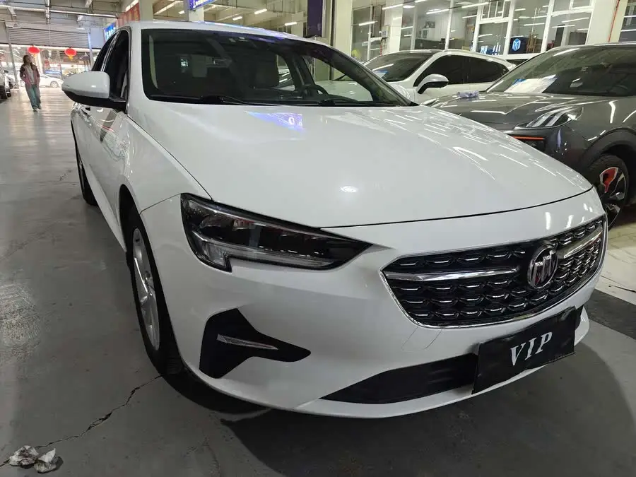 باوك ريجال 2020 552T فاخرة