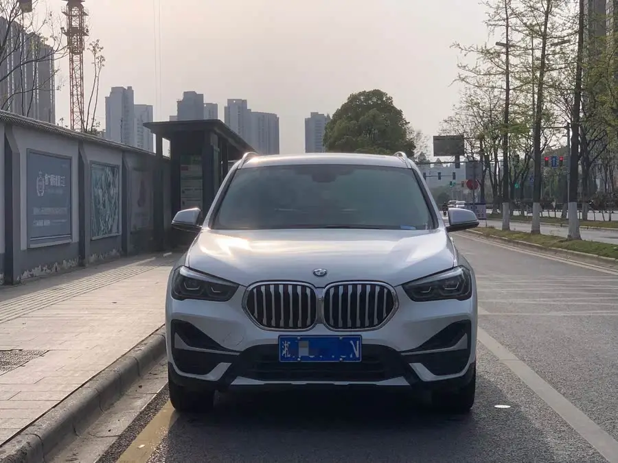 BMW X1 2022 sDrive20Li Luxury