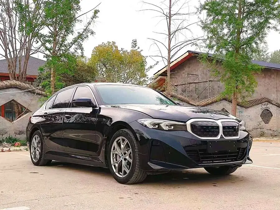 بي إم دبليو i3 2024 eDrive 35 L