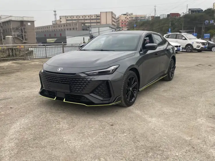 Changan UNI-V 2023 2.0T Ling Su Edition