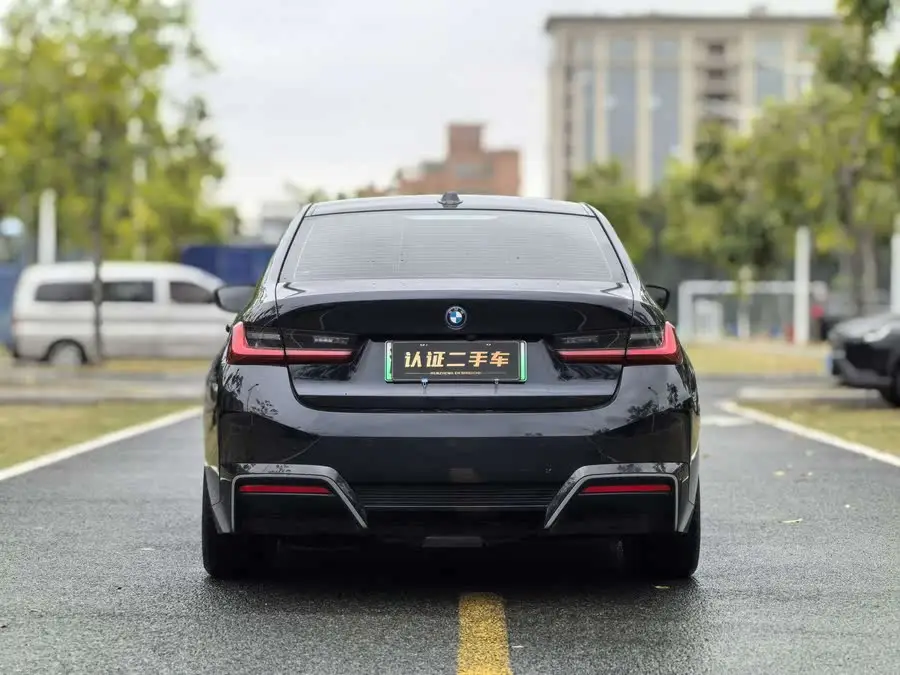 BMW i3 2024 eDrive 35 L