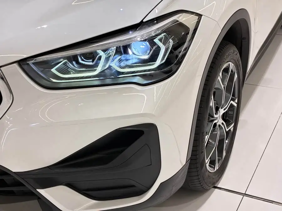 BMW X1 2020 sDrive25Li Leading Edition
