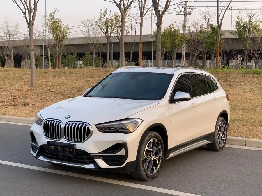 بي إم دبليو X1 2021 طراز مُجدد sDrive20Li فئة فاخرة