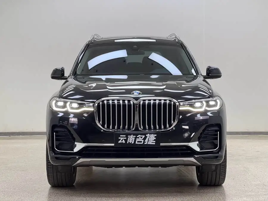 بي إم دبليو X7 2021 طراز xDrive40i حزمة فاخرة