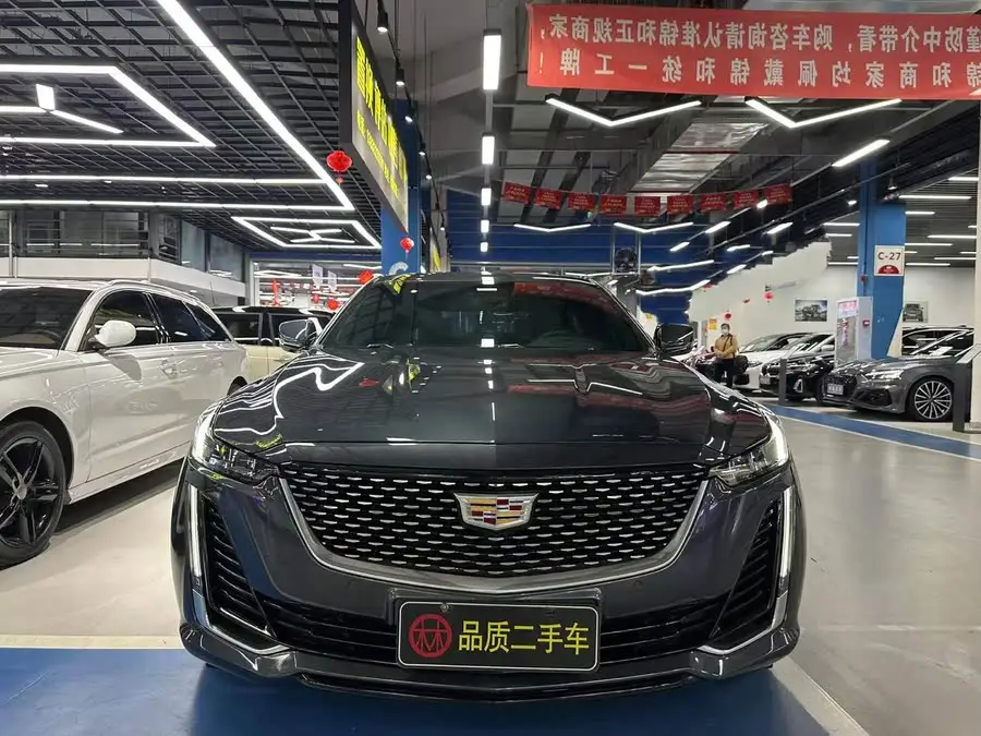 كاديلاك CT5 2022 28T الفاخرة