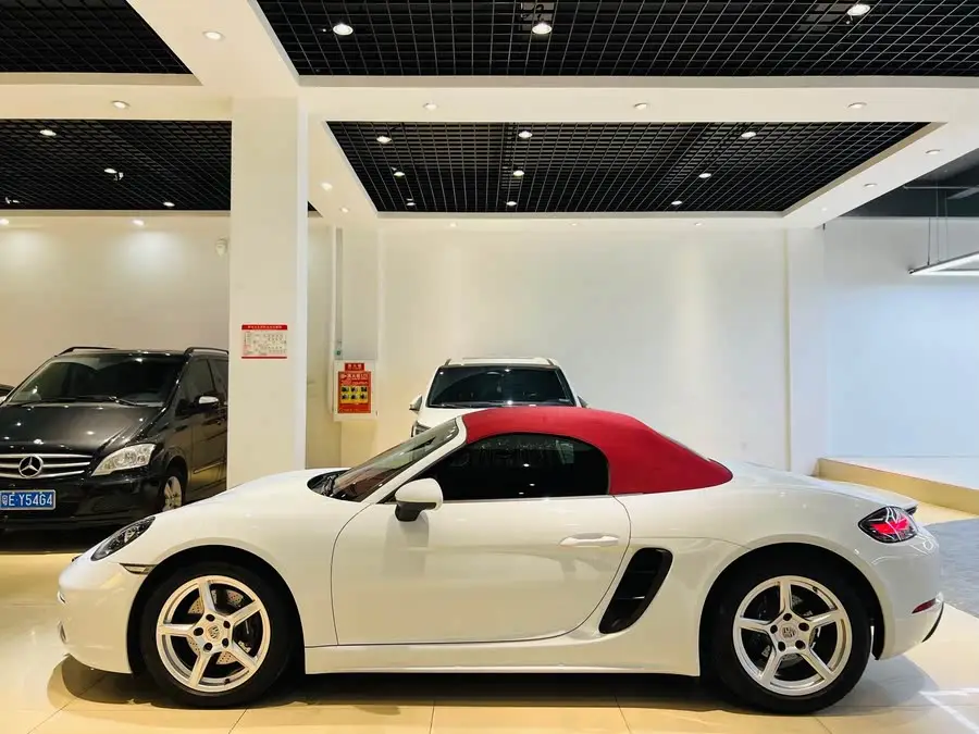 Porsche 718 2022 Boxster 2.0T