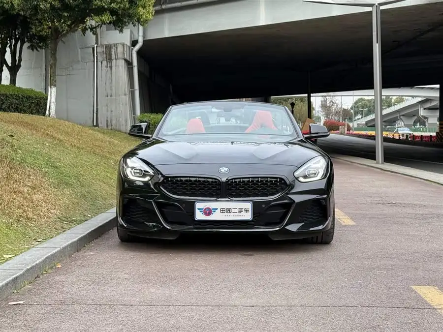 بي إم دبليو Z4 2022 sDrive 25i حزمة M الرياضية