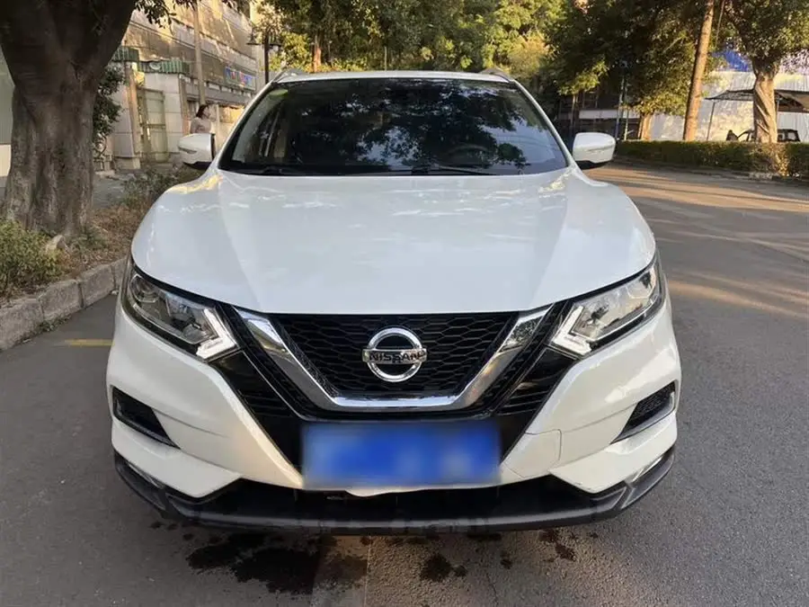 2021 نيسان قاشقاي 2.0 لتر CVT إصدار ذكي