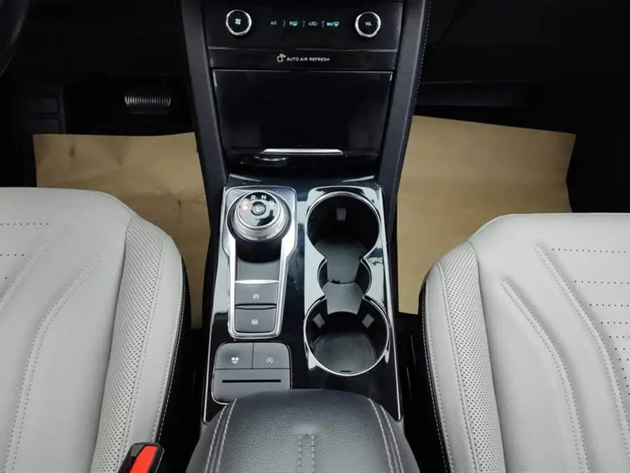 فورد إيسكايب 2020 إيكوبوست 245 الدفع الرباعي تيتانيوم