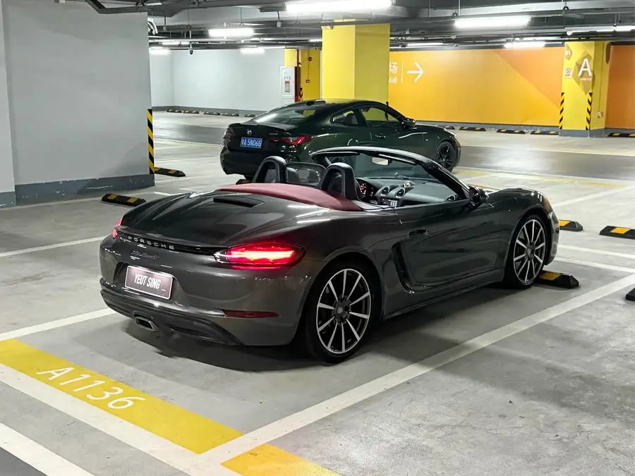 Porsche 718 2022 Boxster 2.0T