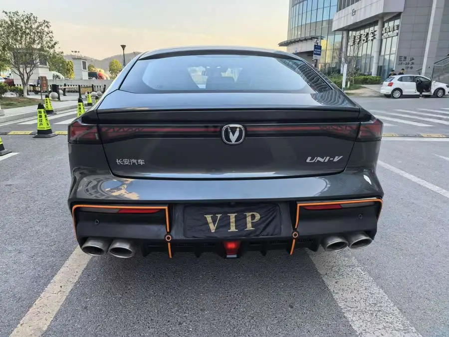 Changan UNI-V 2023 1.5T Sport Version