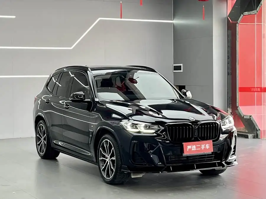 بي إم دبليو X3 2023 xDrive30i الطراز الرائد حزمة م الليل