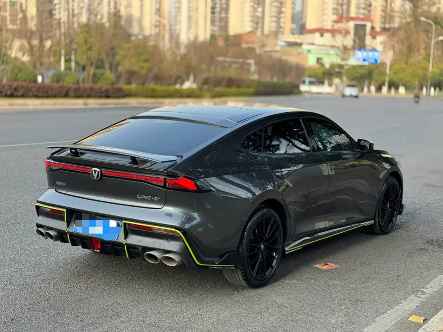 Changan UNI-V 2022 1.5T Sport Edition