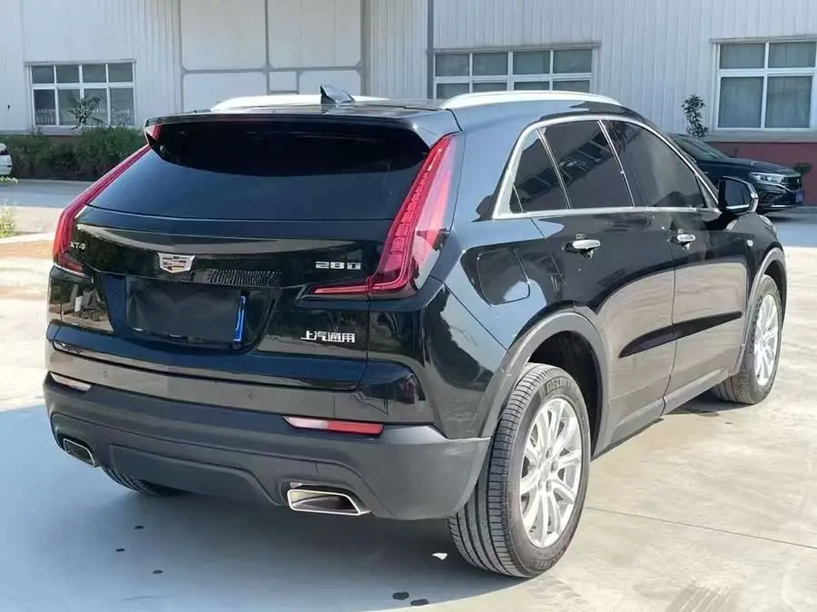 كاديلاك XT4 2021 28T دفع ثنائي رائد