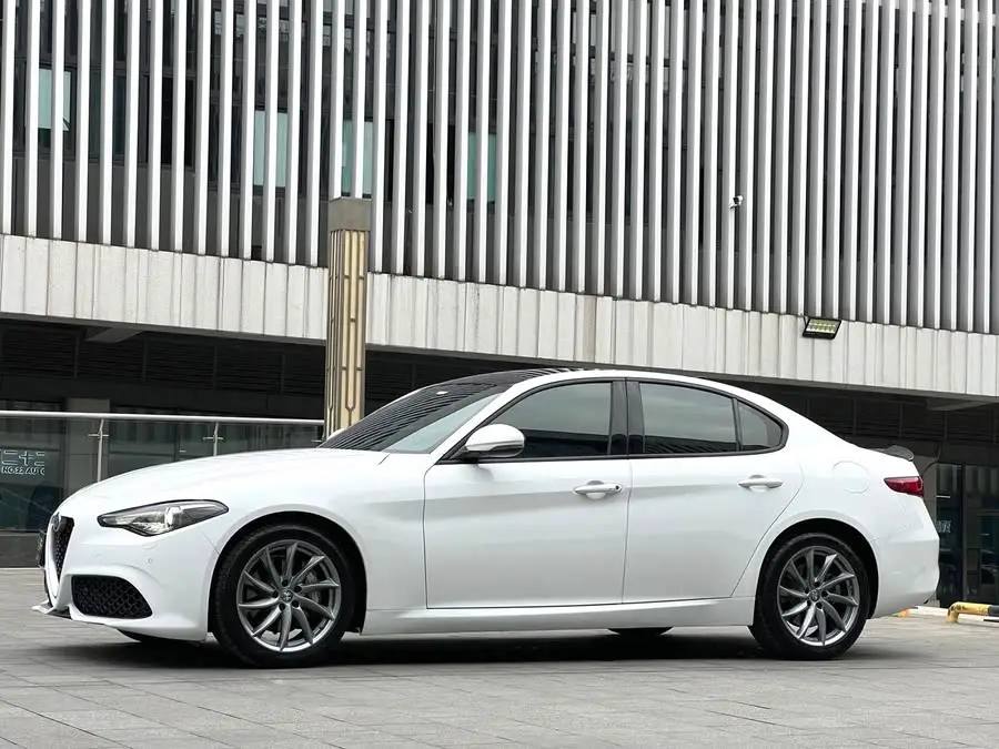 Giulia 2022 2.0T 280HP Ti Driving Control Edition