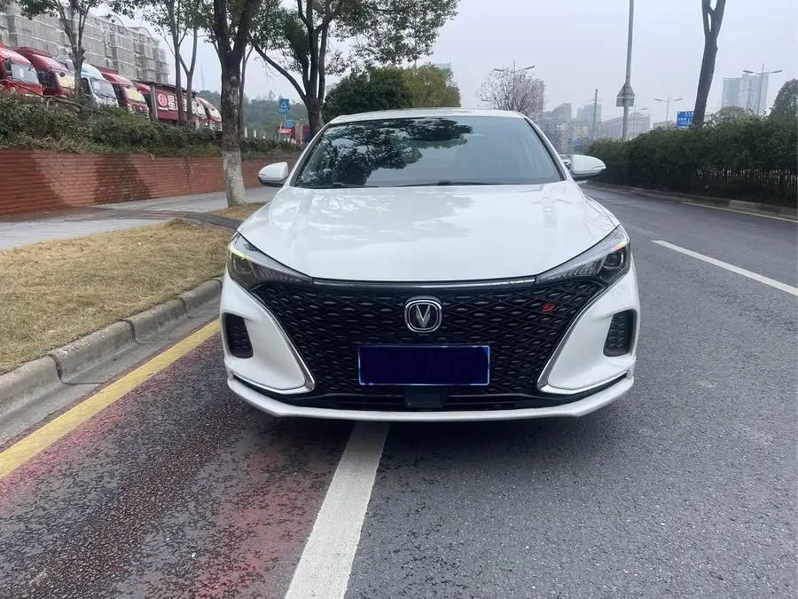 ييدونغ 2020 بلس الحوت الأزرق NE 1.4T GDI DCT بريميوم