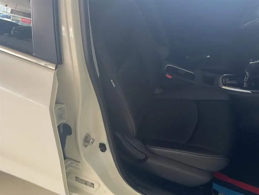 2021 نيسان تييدا 1.6 لتر CVT إصدار ذكي