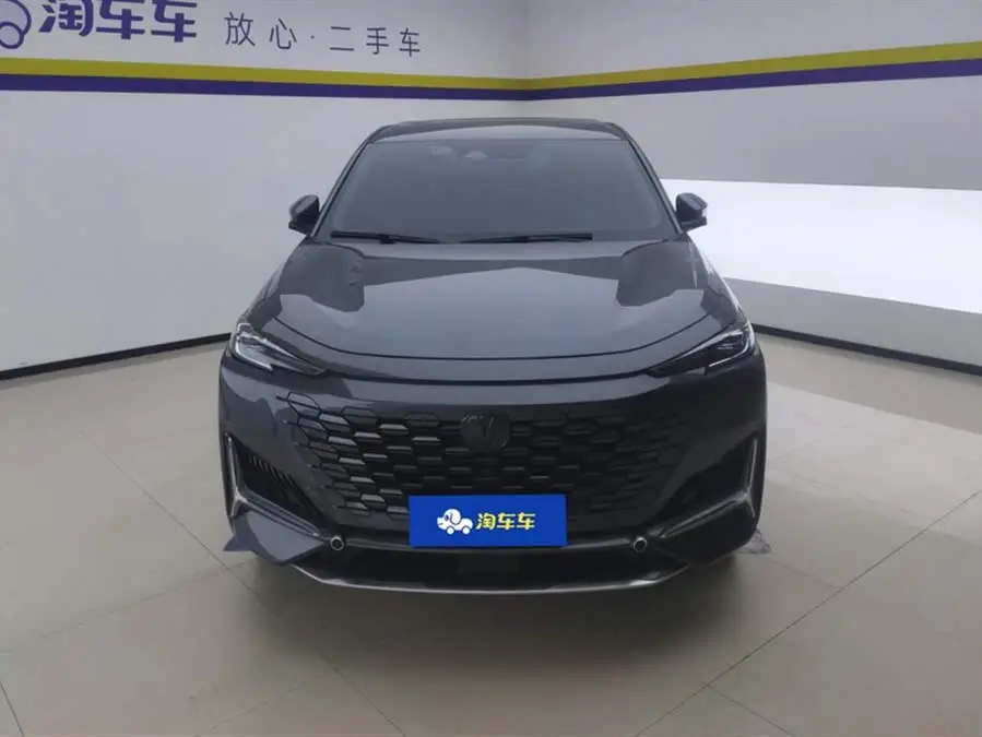 تشانجان UNI-K 2021 2.0T فئة بريميوم