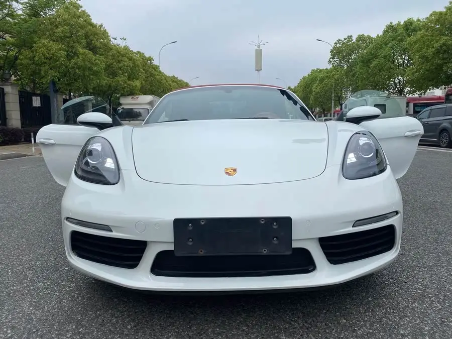 Porsche 718 2020 Model Boxster 2.0T