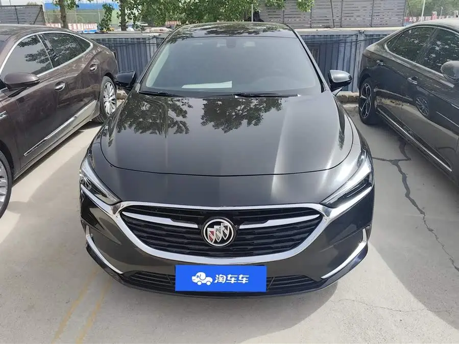 بيوك لاكروس 2021 فئة 652T الفاخرة