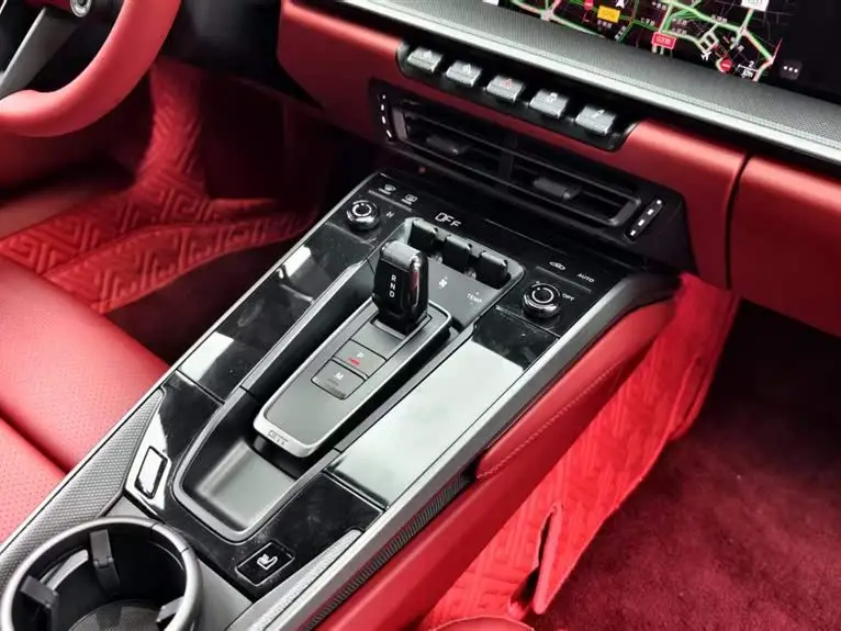 بورش 911 2023 كاريرا 3.0T