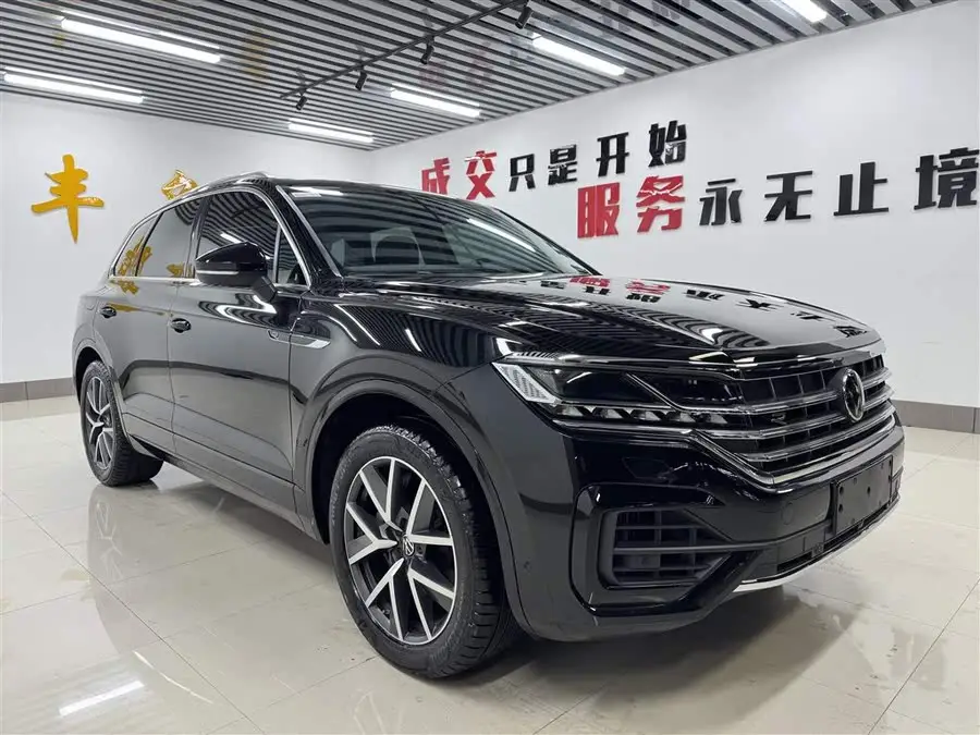 Touareg 2023 3.0 TSI R-Line Classic Sport Package