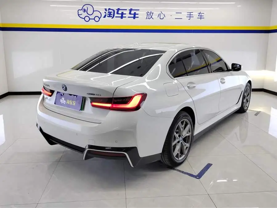 بي إم دبليو i3 2022 eDrive 35 L