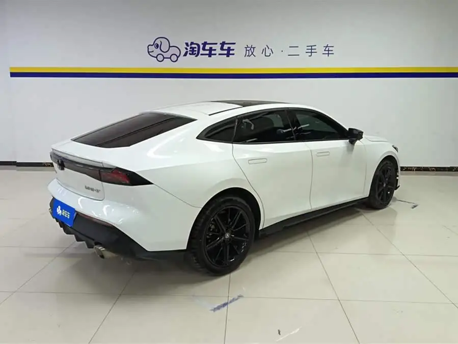 Changan UNI-V 2022 1.5T Deluxe