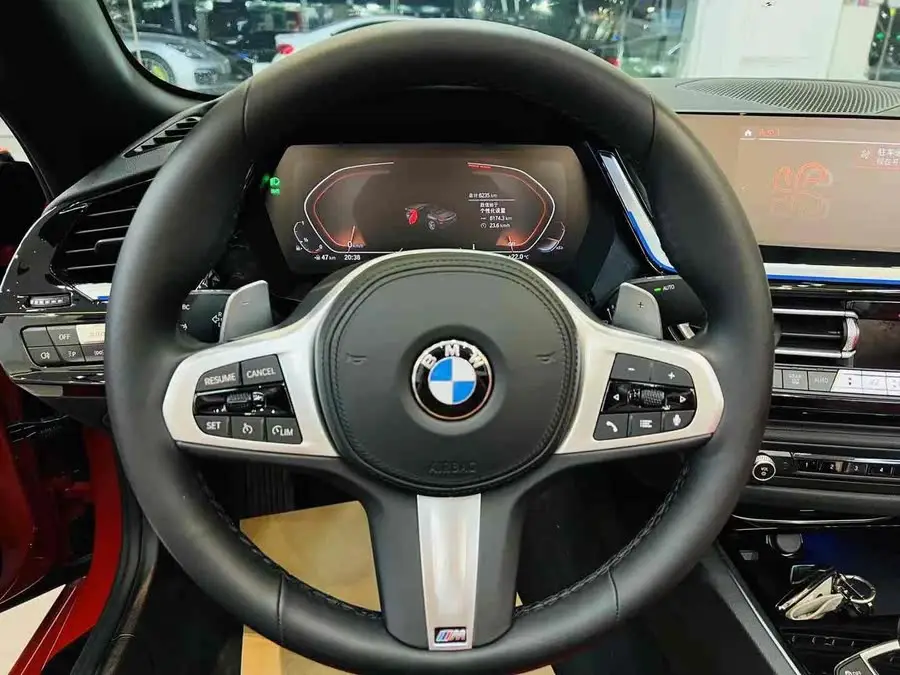 بي إم دبليو Z4 2022 sDrive 25i حزمة M الرياضية