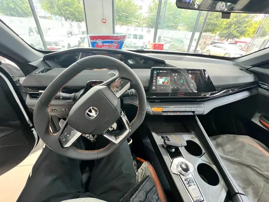 Changan UNI-V 2024 1.5T High Energy Version