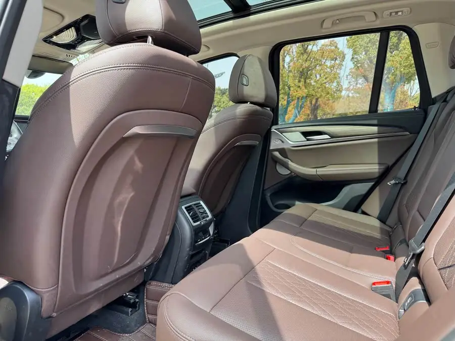 بي إم دبليو X3 2023 xDrive30i الطراز الرائد حزمة M ليلية