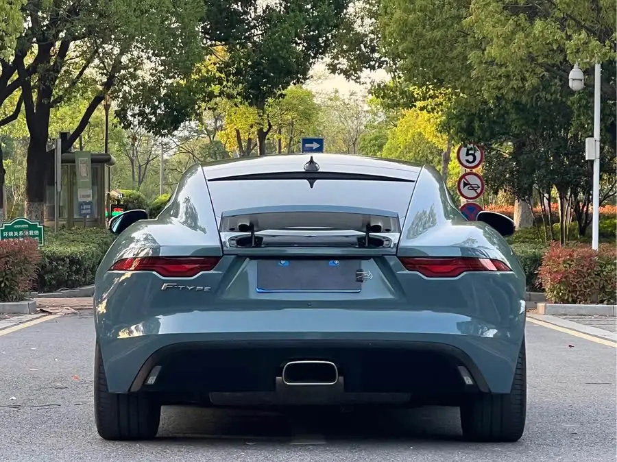 Jaguar F-TYPE 2021 P300 RWD Coupe