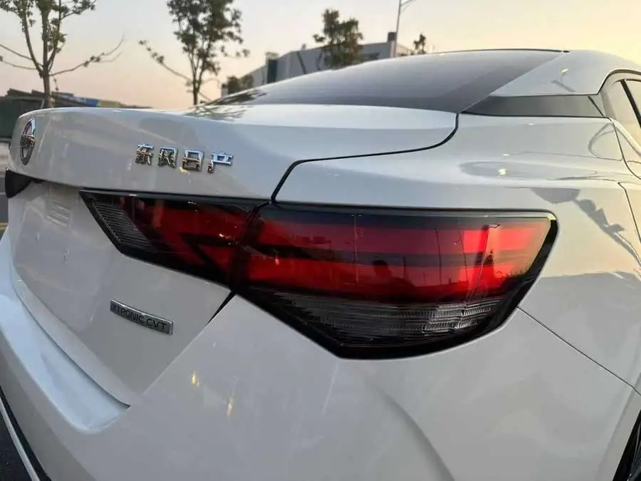 2022 نيسان سيلفي 1.6 لتر XL CVT إصدار الفرح