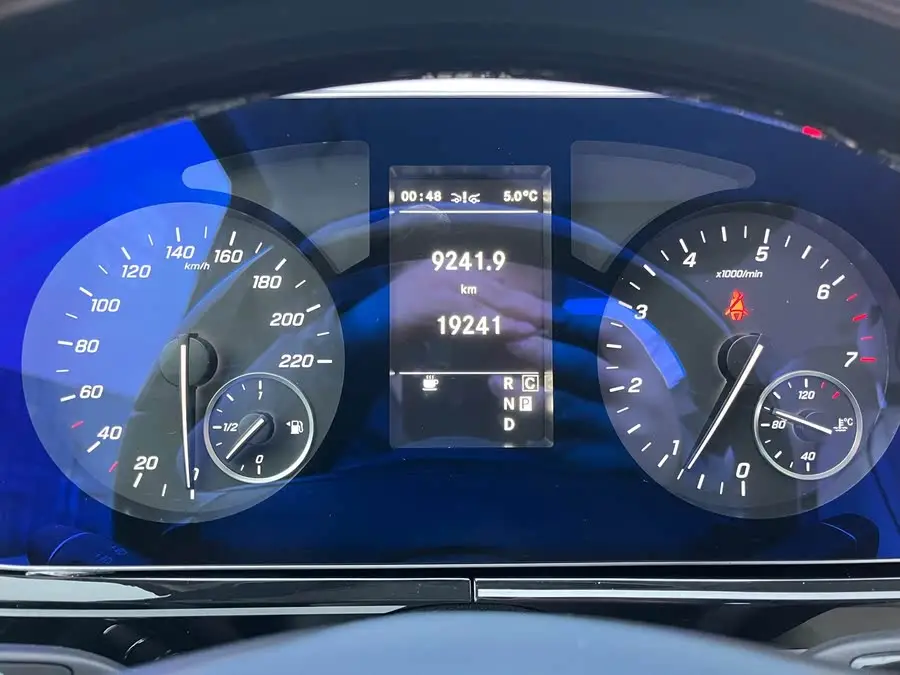 Vito 2023 2.0T Business Edition 7-seater