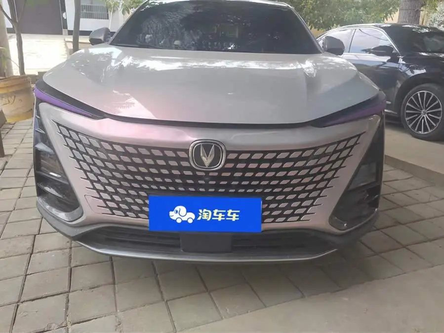 شانجان UNI-T 2022 1.5T الطراز الرائد